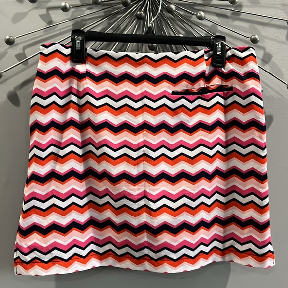 Golftini Screwball Performance Stretch Chevron Patterned Pink Golf Skort Size 8 - Picture 2 of 4
